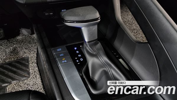 Hyundai Elantra 2024, фото 12