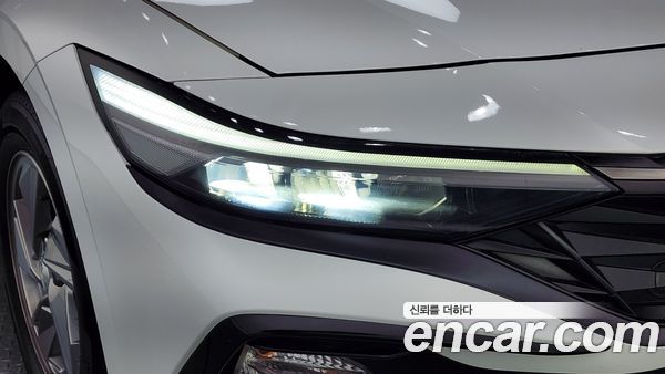 Hyundai Elantra 2024, фото 8