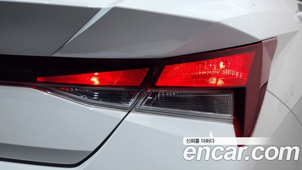 Hyundai Elantra 2024, фото 9