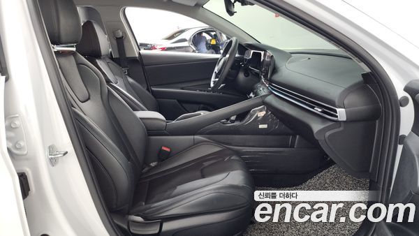 Hyundai Elantra 2024, фото 16