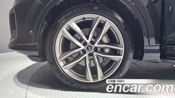 Audi Q7 2025, фото 5