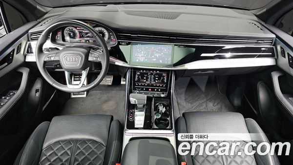 Audi Q7 2025, фото 10