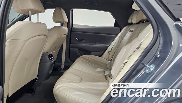 Hyundai Elantra 2024, фото 15