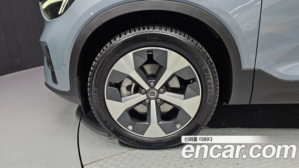 Volvo XC40 2023, фото 5
