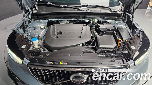 Volvo XC40 2023, фото 6