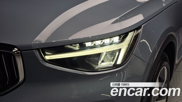 Volvo XC40 2023, фото 8