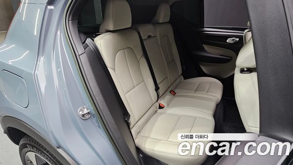 Volvo XC40 2023, фото 29