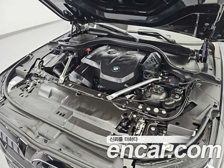 BMW 5 Series 2025, фото 5