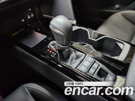 Toyota Camry 2025, фото 9