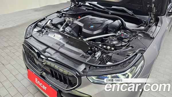 BMW 5 Series 2025, фото 5