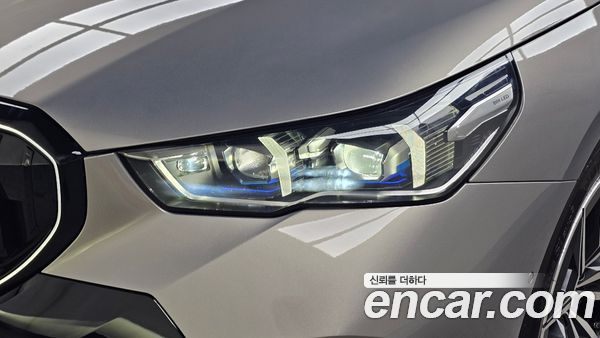 BMW 5 Series 2025, фото 7