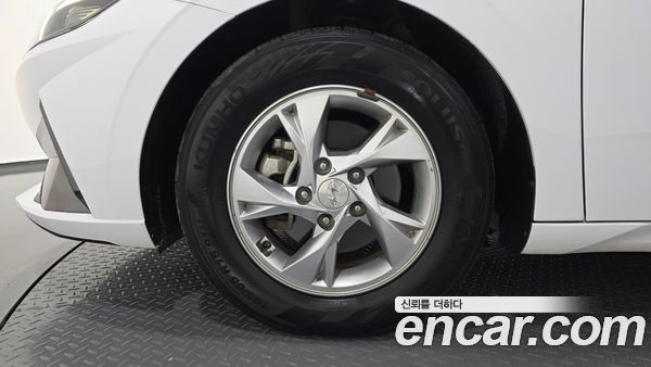 Hyundai Elantra 2022, фото 5