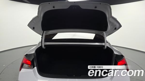Hyundai Elantra 2022, фото 26