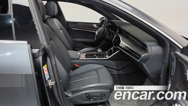 Audi A7 2022, фото 16