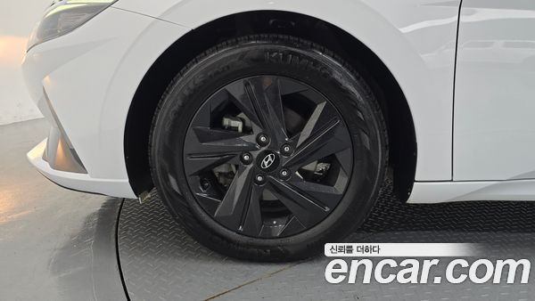 Hyundai Elantra 2021, фото 5