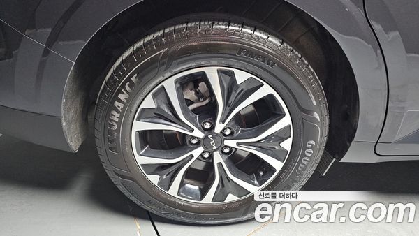 Kia Carnival 2022, фото 5