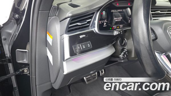 Audi Q7 2022, фото 26