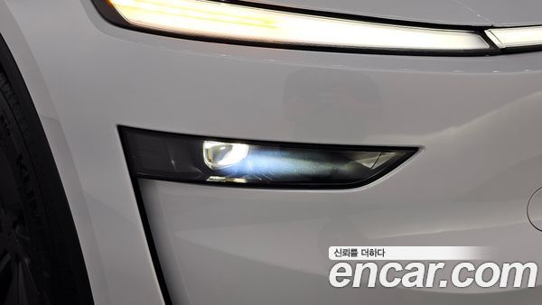 Tesla Model Y 2026, фото 7