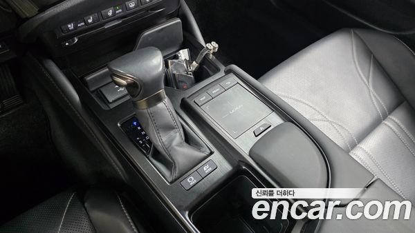 Lexus ES 2022, фото 12