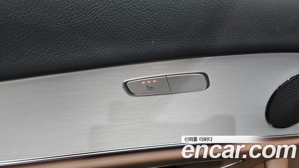 Mercedes-Benz E-Class 2021, фото 30