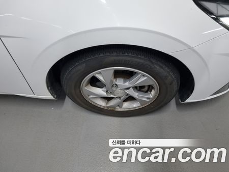Hyundai Elantra 2021, фото 5