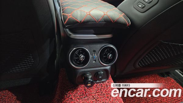 Kia Stinger 2022, фото 32