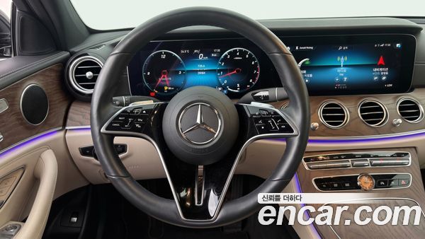 Mercedes-Benz E-Class 2023, фото 11