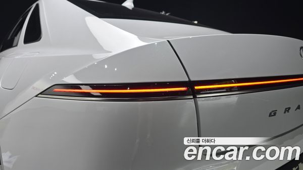 Hyundai Grandeur 2023, фото 9