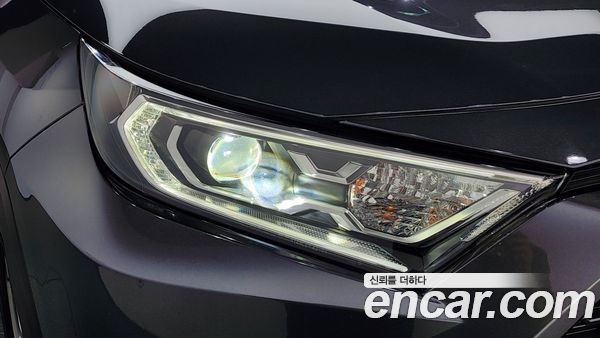 Toyota RAV4 2021, фото 8