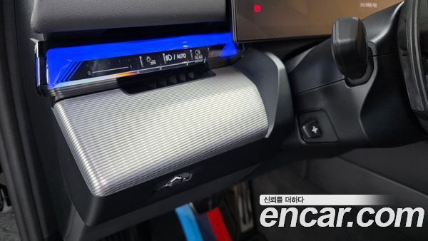 BMW 5 Series 2025, фото 29