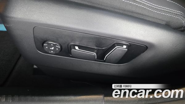 BMW 5 Series 2025, фото 31