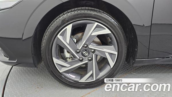 Hyundai Elantra 2025, фото 5
