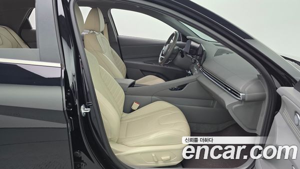 Hyundai Elantra 2025, фото 16
