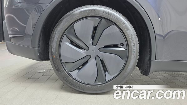 Tesla Model Y 2026, фото 4