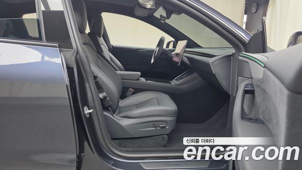 Tesla Model Y 2026, фото 15