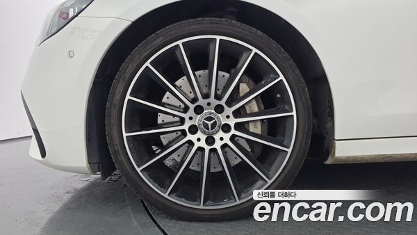 Mercedes-Benz E-Class 2023, фото 5