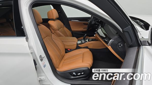BMW 5 Series 2022, фото 15