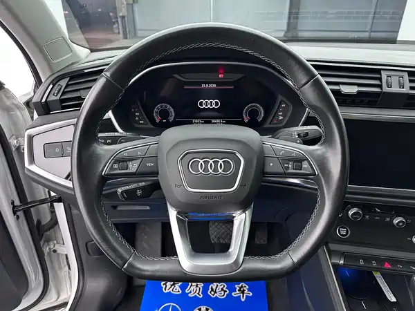 Audi Q3 2022, фото 16