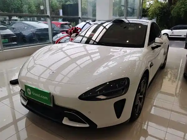 Xiaomi SU7 2024