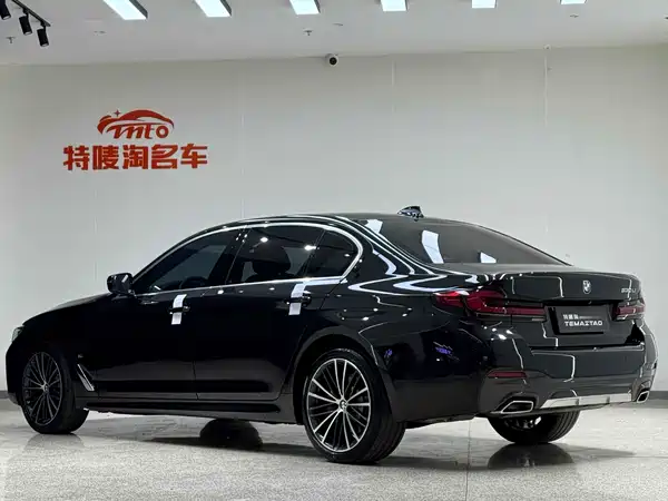 BMW 5 Series 2023, фото 4