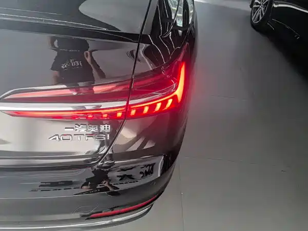 Audi A6L 2023, фото 7