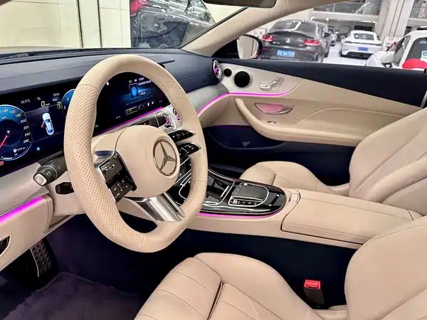 Mercedes-Benz E-Class 2023, фото 8