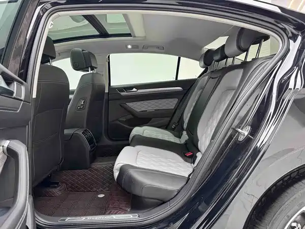 Volkswagen Magotan 2023, фото 8
