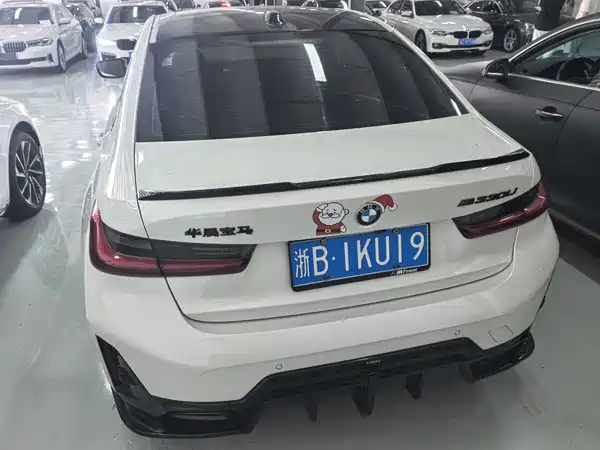 BMW 3 Series 2024, фото 6