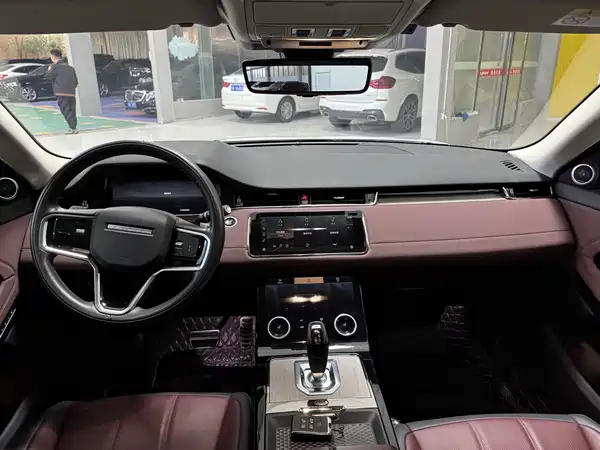 Land Rover Range Rover Evoque 2023, фото 5