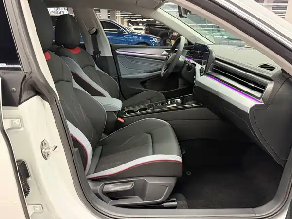 Volkswagen Lamando 2024, фото 14