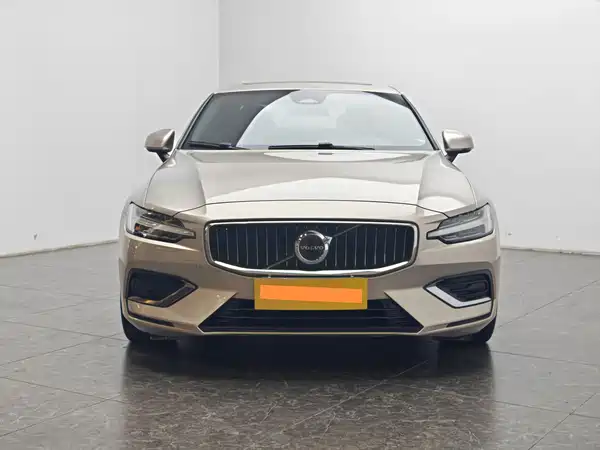 Volvo S60 2023, фото 5