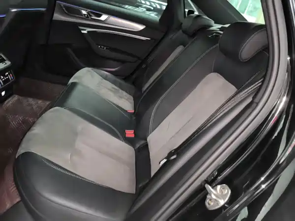 Audi A6L 2022, фото 16