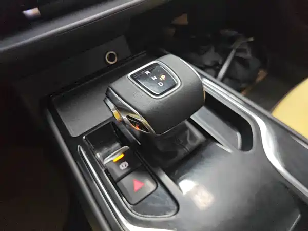 Hongqi E-QM5 2024, фото 13