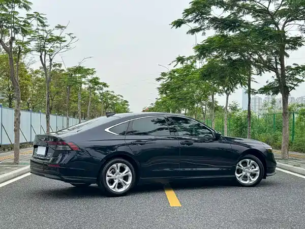 Honda Accord 2023, фото 7